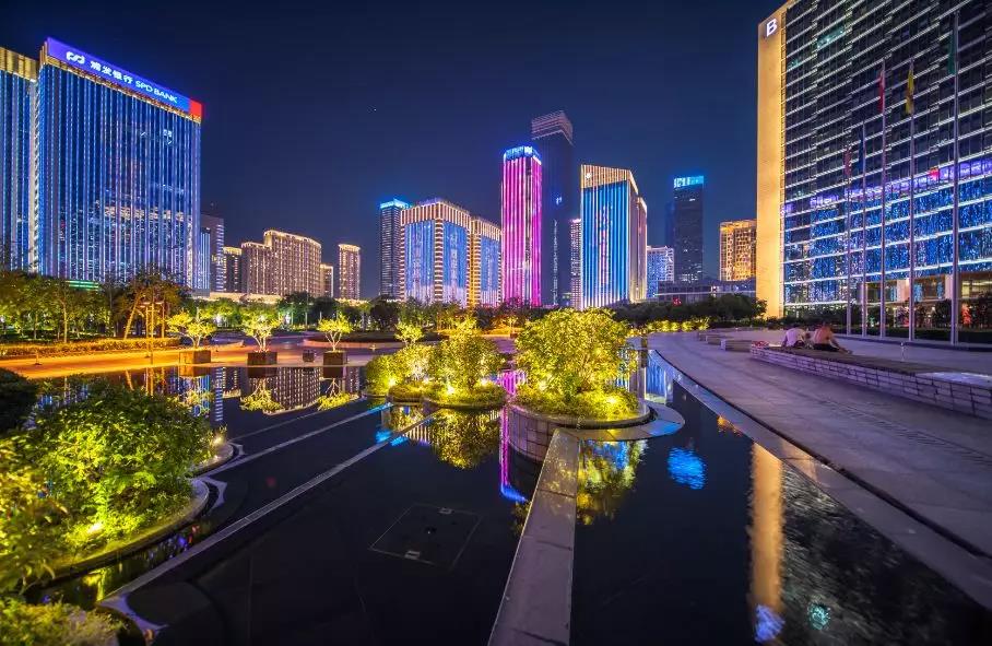 信達(dá)科技·西安高新區(qū)都市之門亮化 信達(dá)科技·西安高新區(qū)都市之門亮化