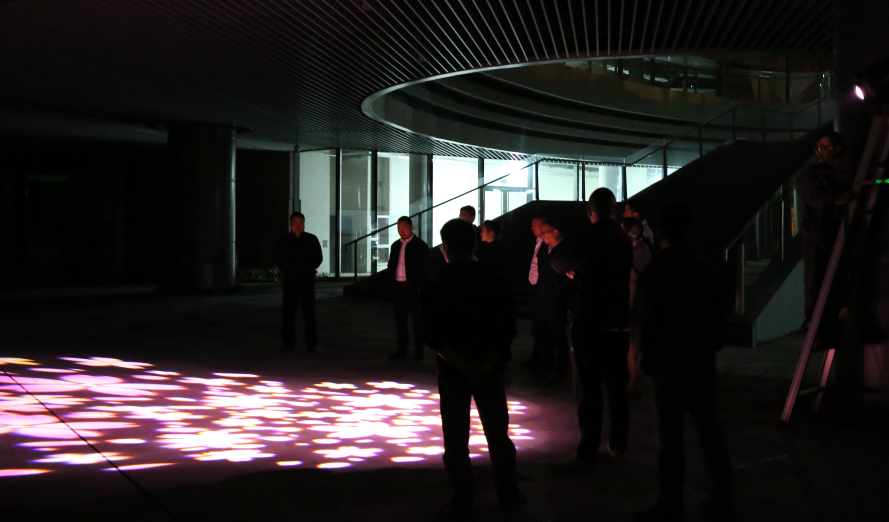 激光投影 激光投影