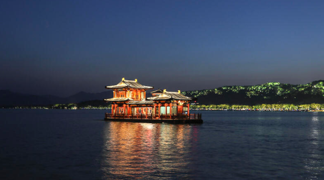 杭州西湖夜游 杭州西湖夜游